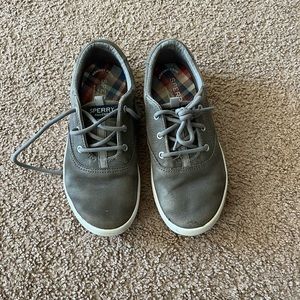 Awesome grey sperry shoes. Good condition